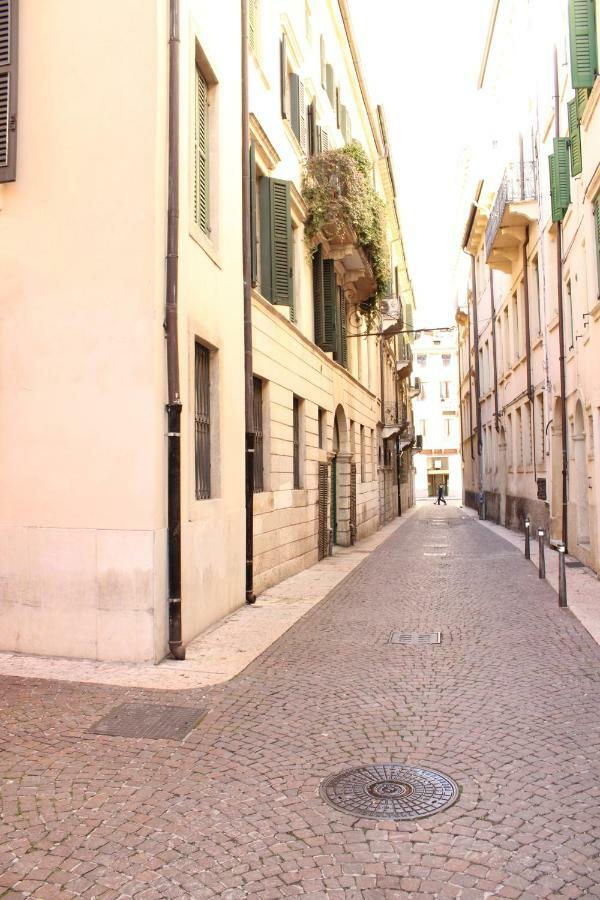 Fiore D'Arancio Luxury City Center Apartment Verona Luaran gambar