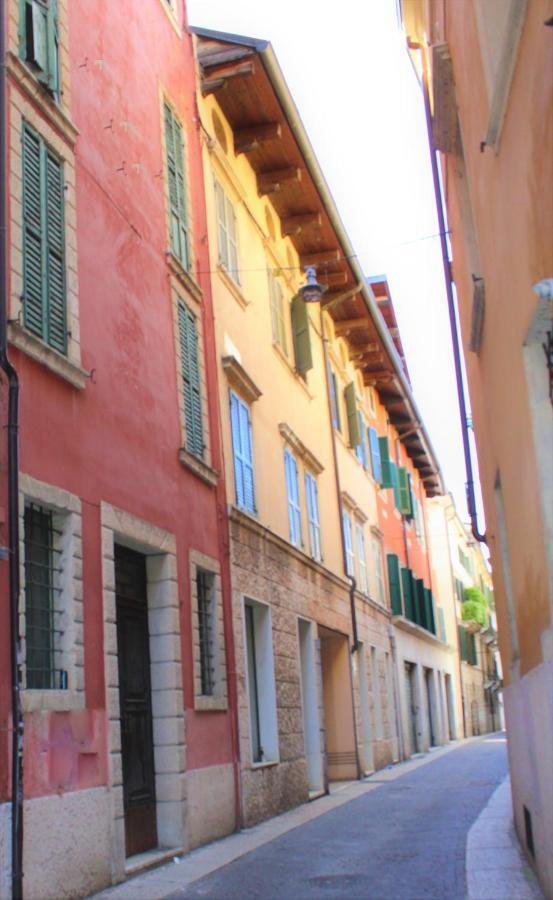 Fiore D'Arancio Luxury City Center Apartment Verona Luaran gambar