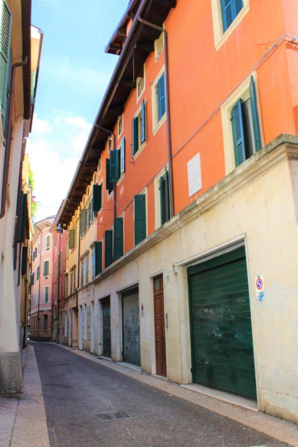 Fiore D'Arancio Luxury City Center Apartment Verona Luaran gambar